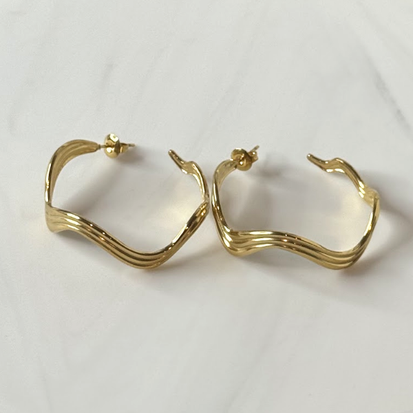 Wavy Hoops