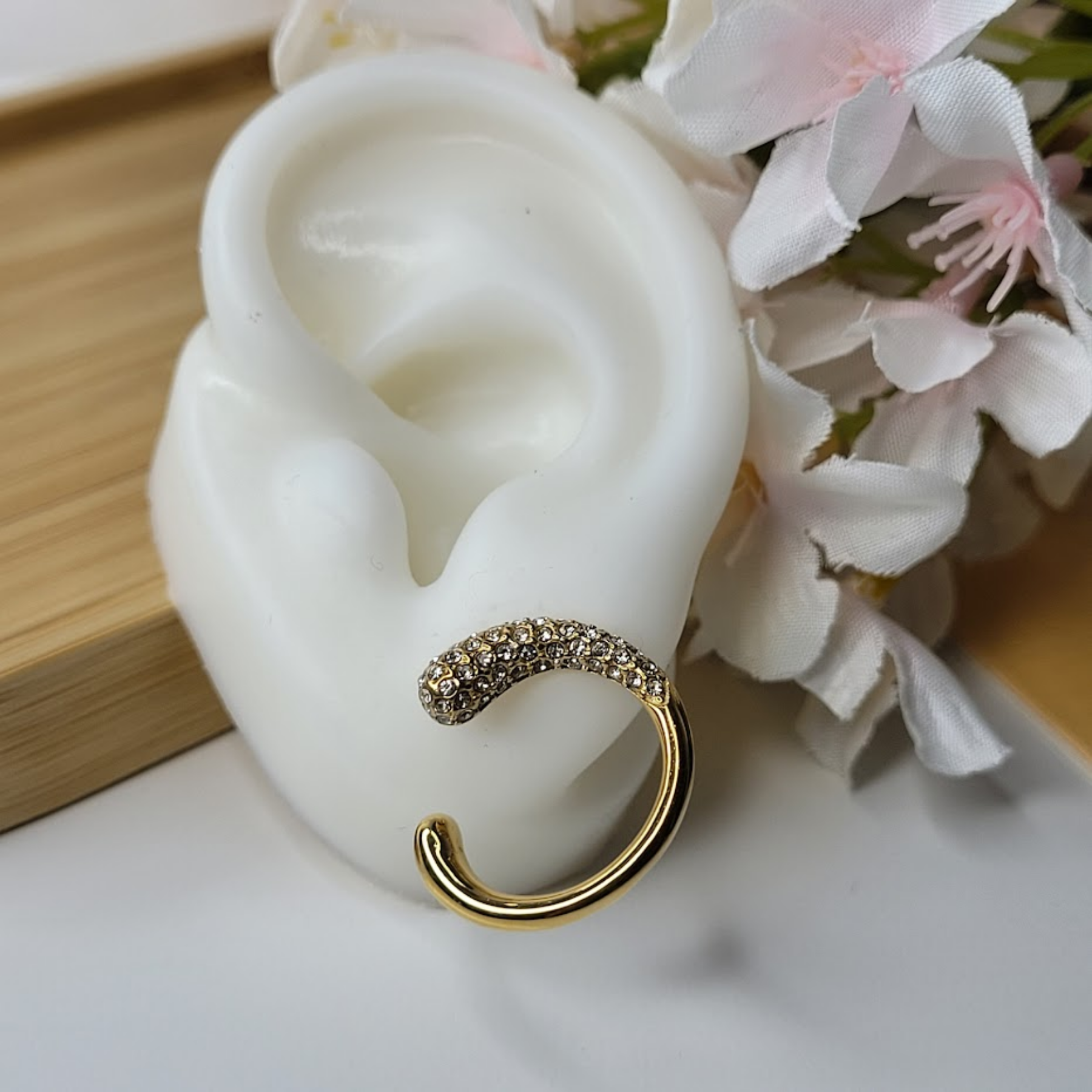 Cora C-shaped Earring