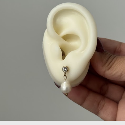 Goldie Mini Studs Pearl