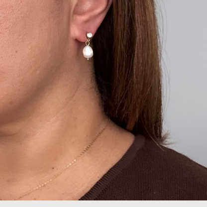Goldie Mini Studs Pearl