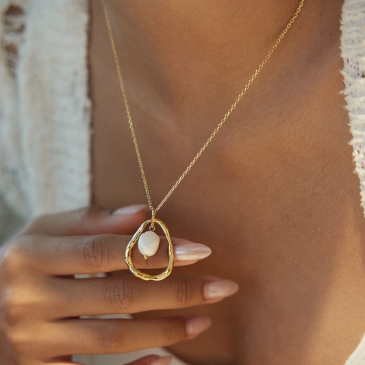 Pearl Pendant Necklace
