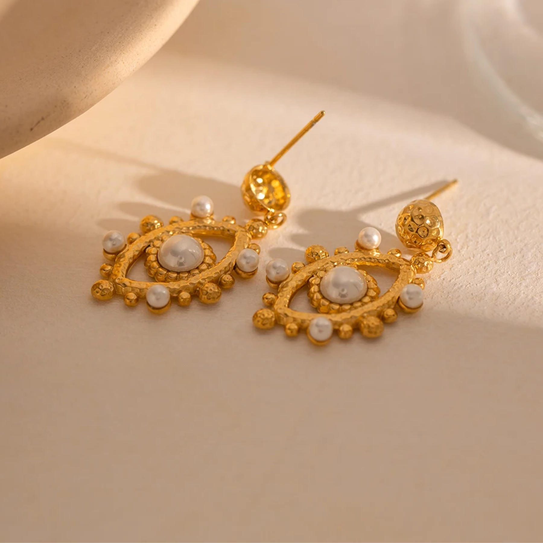 Della Earring